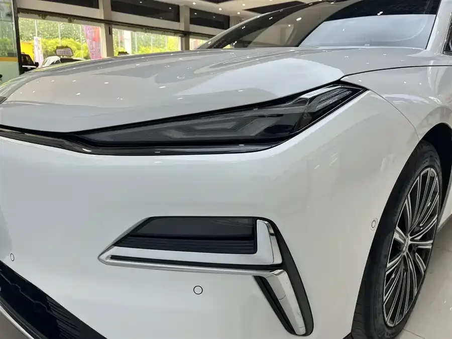 Geely Galaxy Star 8 Galaxy Star 8 2025 130km EM-P Starship Edition 2025 — миниатюра 5