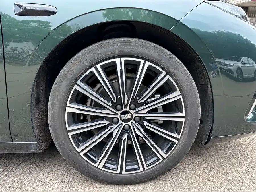 Geely Galaxy Star 8 Galaxy Star 8 2025 60km EM-i Deluxe Edition 2025 — миниатюра 4