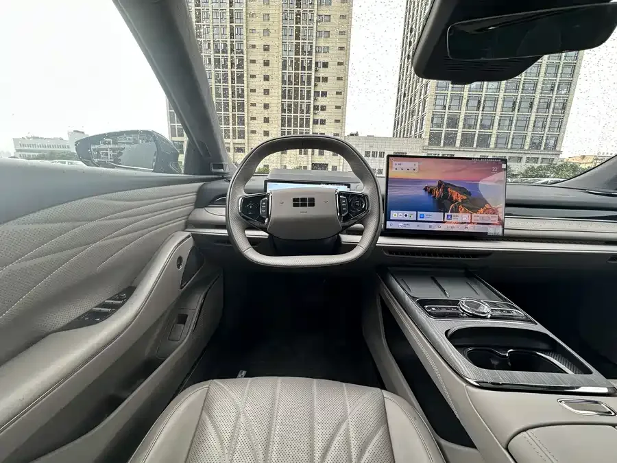 Geely Galaxy Star 8 Galaxy Star 8 2025 130km EM-i Premium Edition 2025 — миниатюра 4