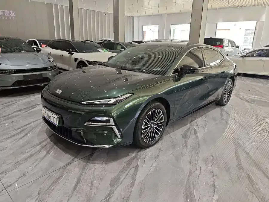 Geely Galaxy Star 8 Galaxy Star 8 2025 130km EM-i Premium Edition 2025 — фото 1, купить с доставкой в Москву