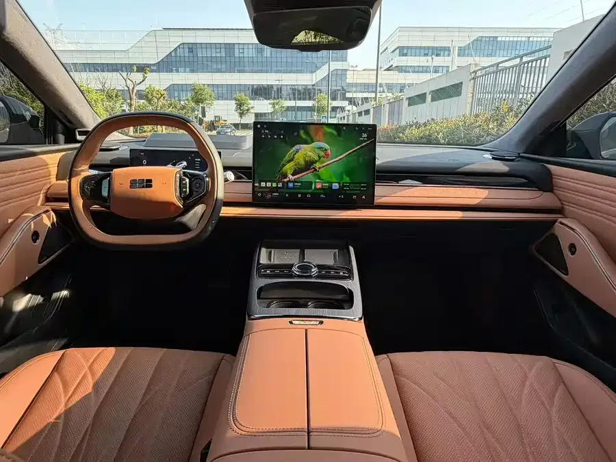 Geely Galaxy Star 8 Galaxy Star 8 2025 130km EM-P Starship Edition 2025 — миниатюра 2