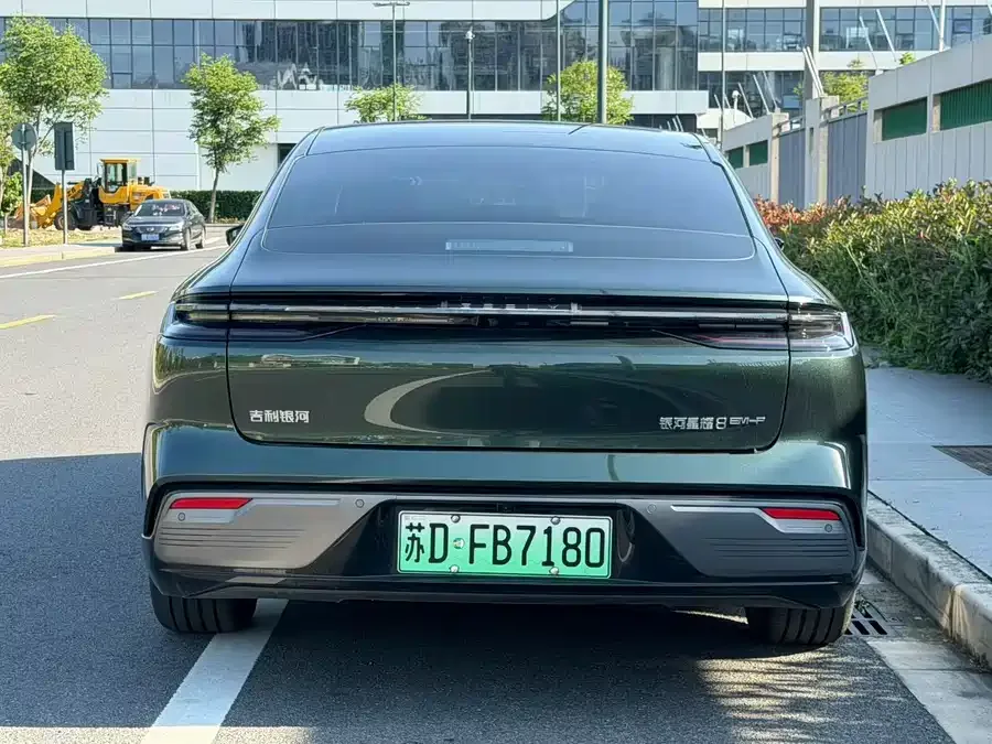 Geely Galaxy Star 8 Galaxy Star 8 2025 130km EM-P Starship Edition 2025 — миниатюра 5