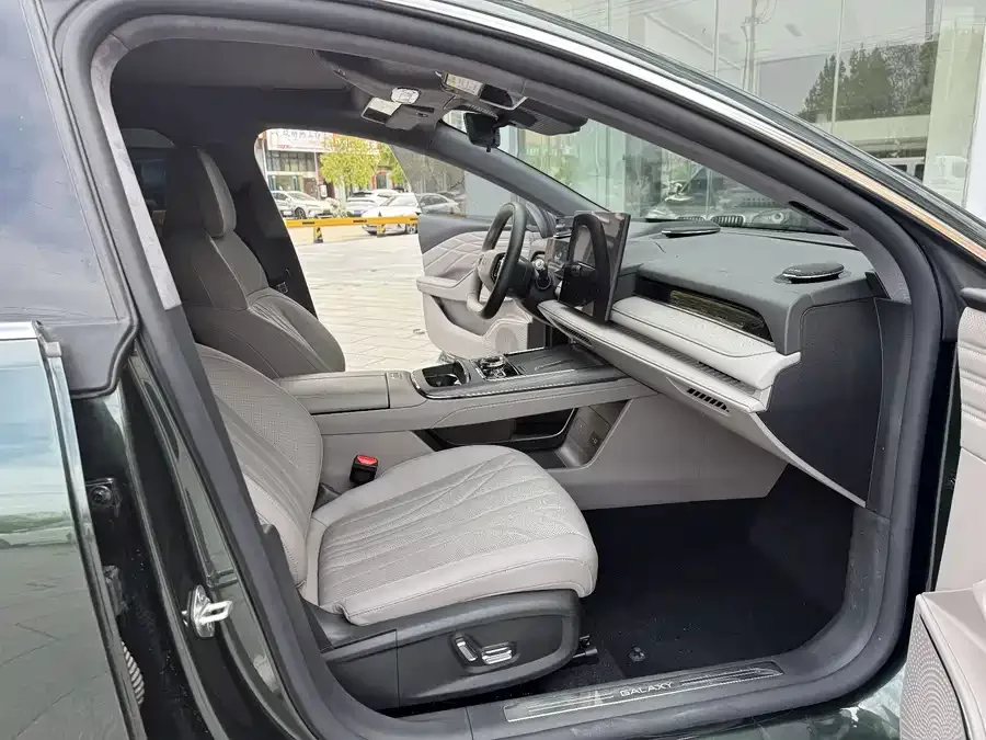 Geely Galaxy Star 8 Galaxy Star 8 2025 130km EM-P Starship Edition 2025 — миниатюра 3