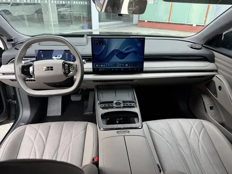 Geely Galaxy Star 8 Galaxy Star 8 2025 130km EM-P Starship Edition 2025 — миниатюра 5
