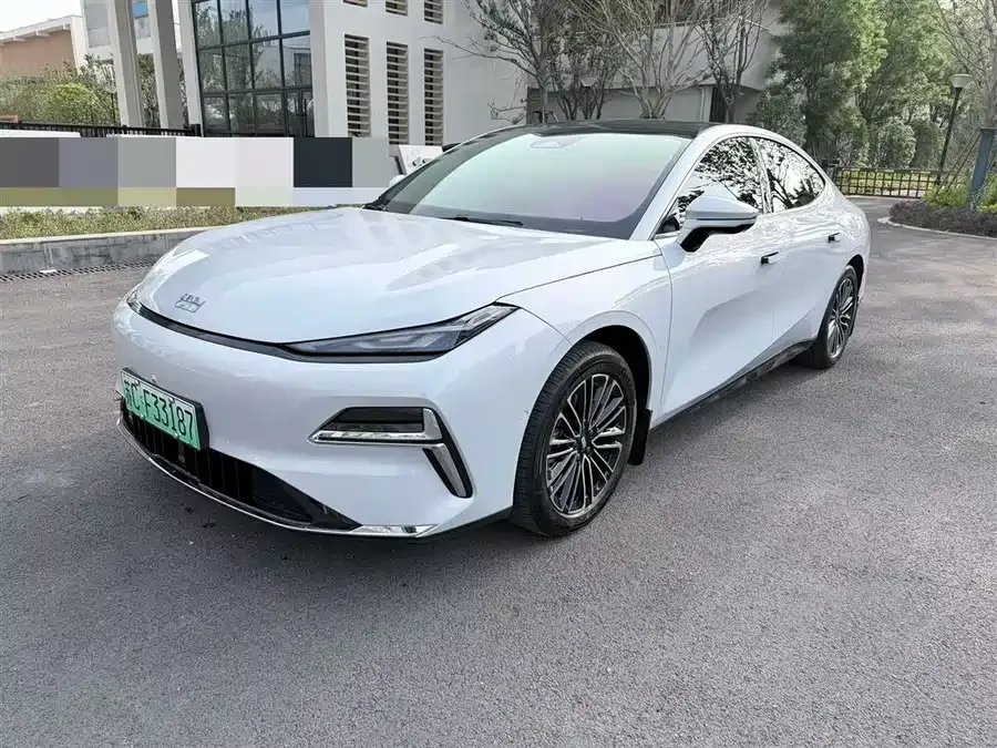 Geely Galaxy Star 8 2025