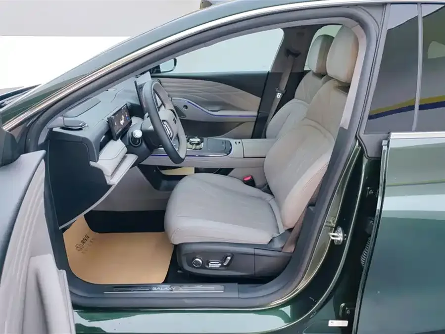 Geely Galaxy Star 8 Galaxy Star 8 2025 130km EM-P Starship Edition 2025 — миниатюра 3