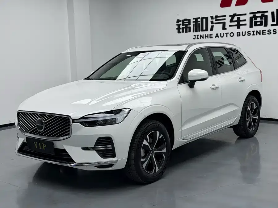 Volvo XC60 2025
