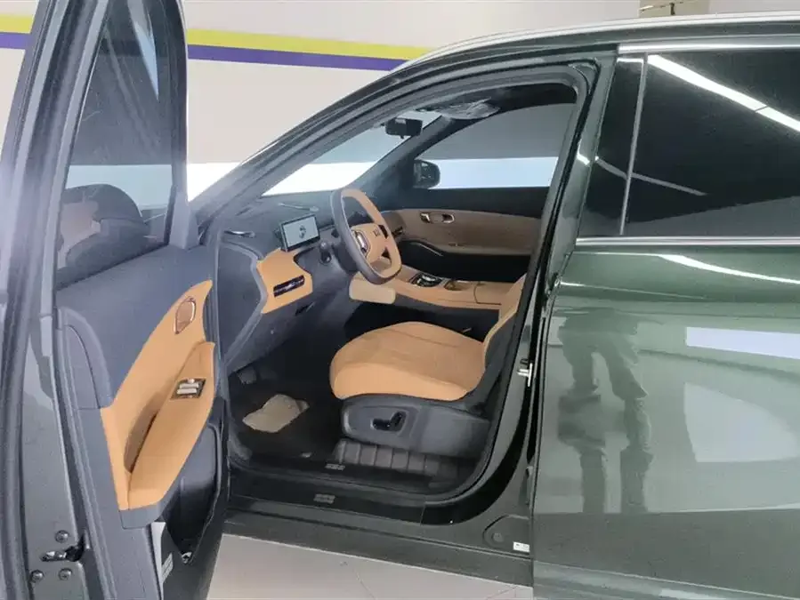 Geely Galaxy Starship 7 Galaxy Starship 7 2025 120km Navigator Edition 2025 — миниатюра 3