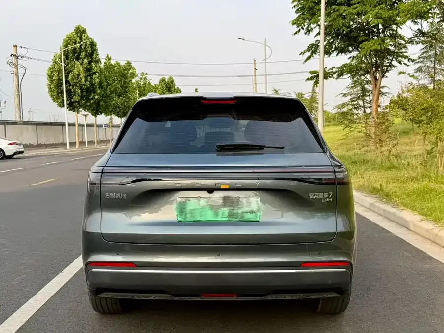 Geely Galaxy Starship 7 Galaxy Starship 7 2025 120km Exploration+ Edition 2025 — миниатюра 5