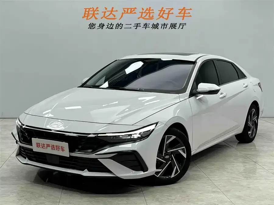 Hyundai Elantra 2023