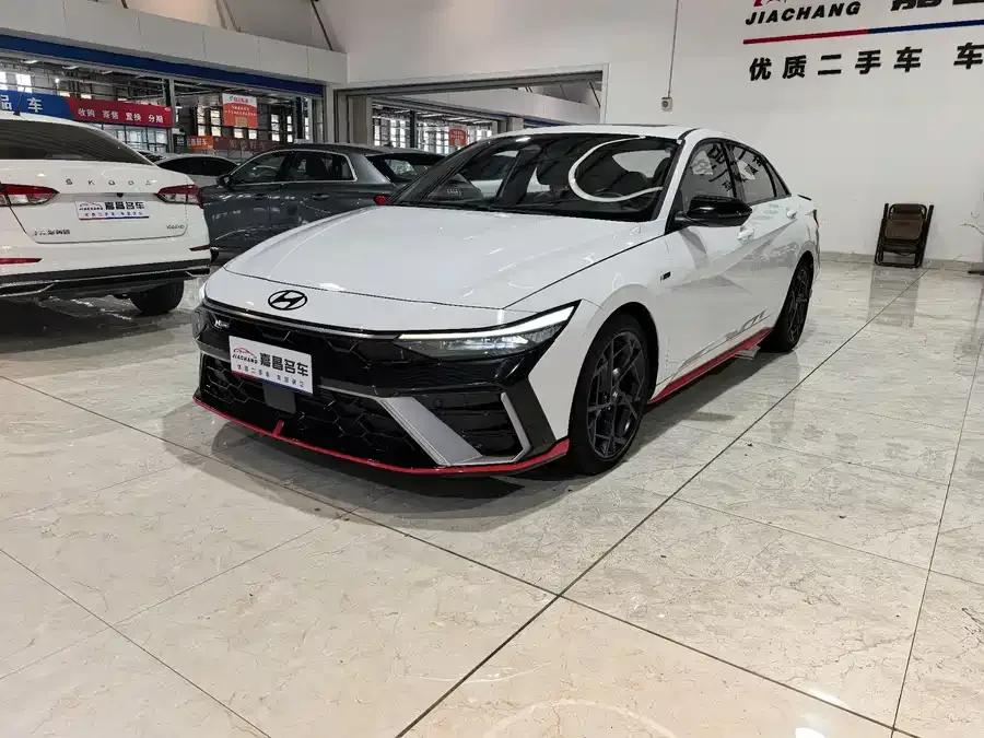 Hyundai Elantra 2023