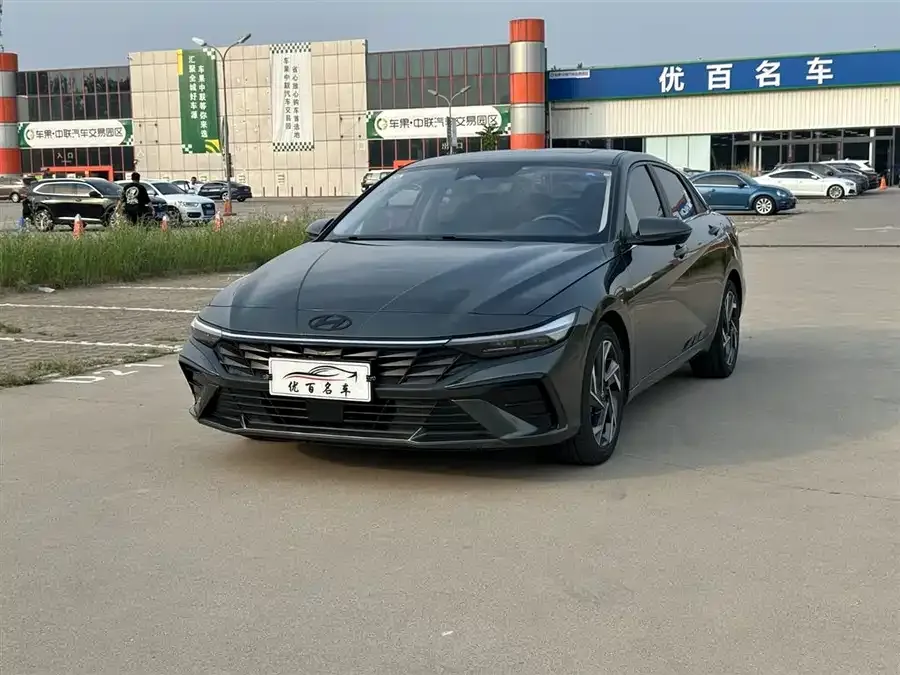 Hyundai Elantra 2024