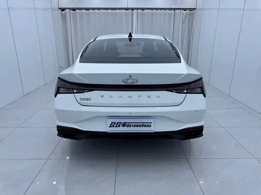 Hyundai Elantra Elantra 2023 1.5L CVT LUX Premium Edition 2024 — миниатюра 5