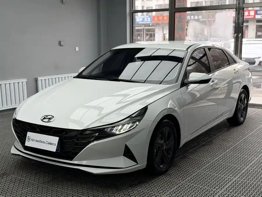 Hyundai Elantra 2023