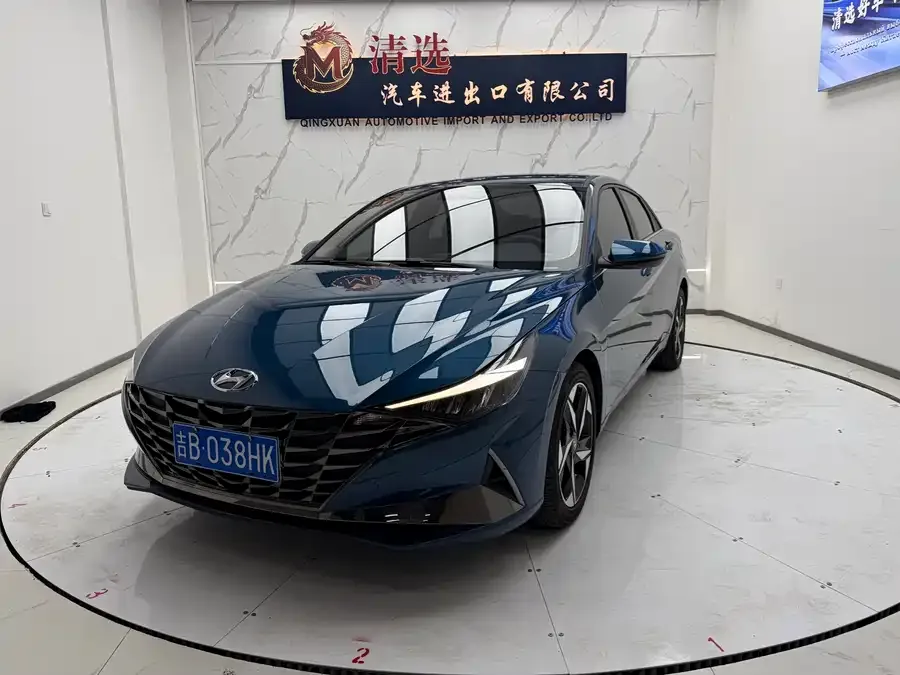 Hyundai Elantra 2022