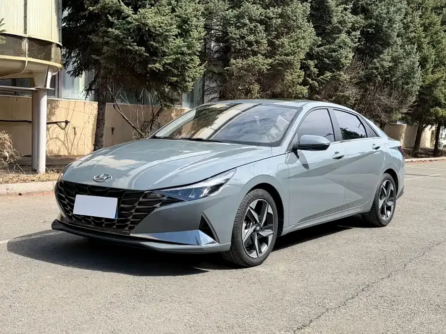 Hyundai Elantra 2023