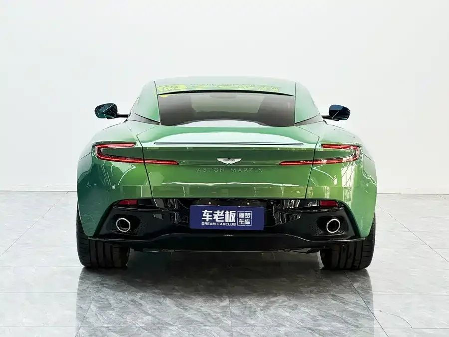 Aston Martin DB12 2025 4.0T V8 Coupe 2026 — миниатюра 2
