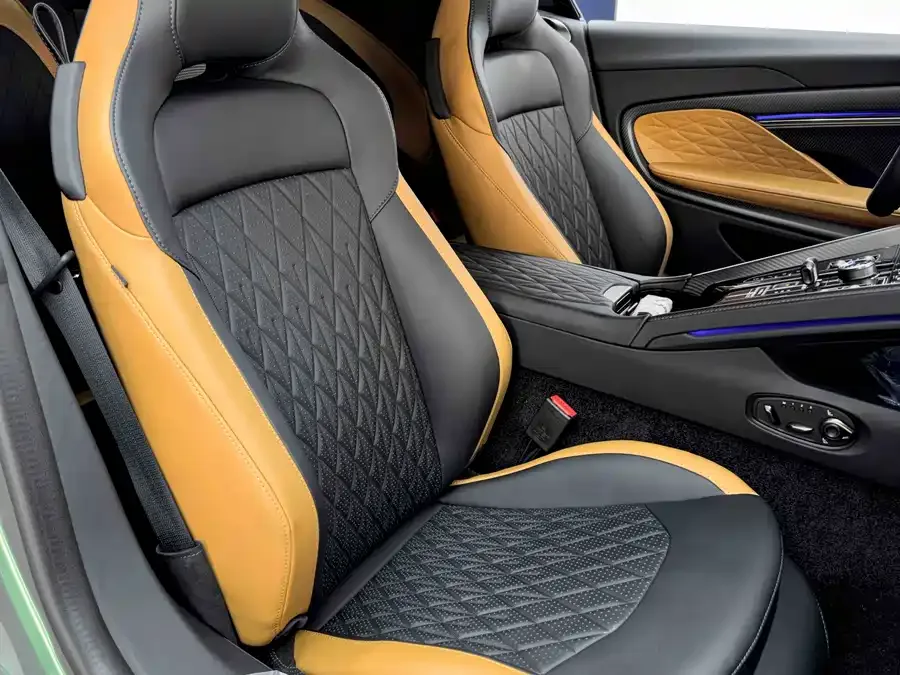 Aston Martin DB12 2025 4.0T V8 Coupe 2026 — миниатюра 4