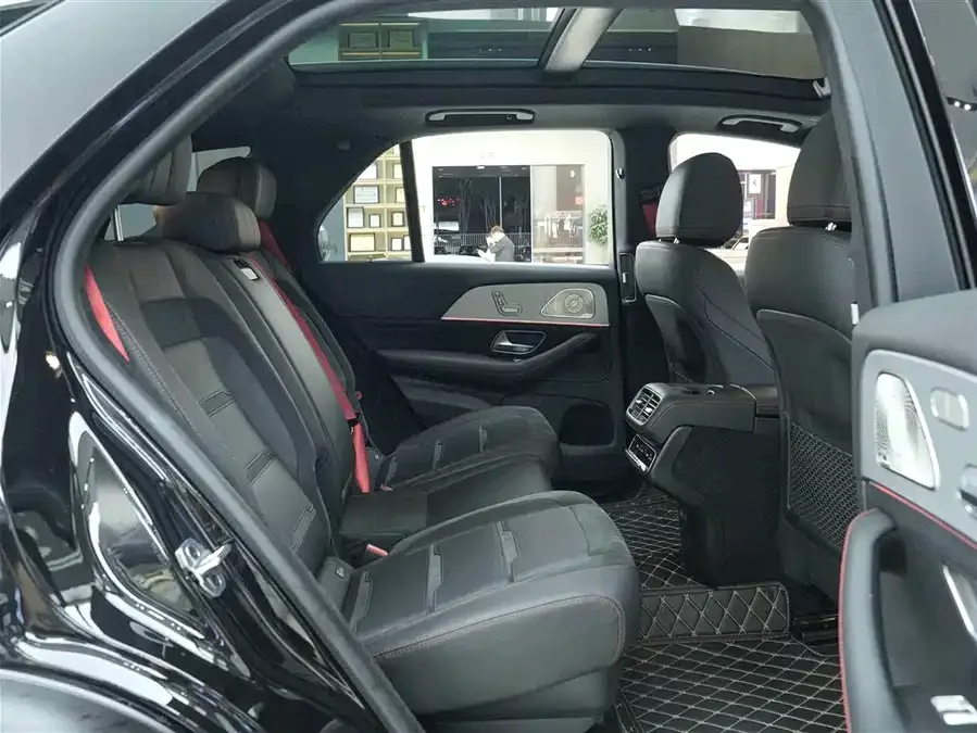 Mercedes-Benz GLE AMG Mercedes-Benz GLE AMG 2024 AMG GLE 53 4MATIC+ 2024 — миниатюра 4