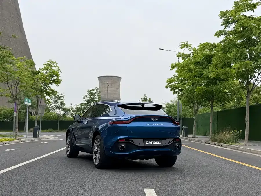 Aston Martin DBX 2024 4.0T V8 2025 — миниатюра 5