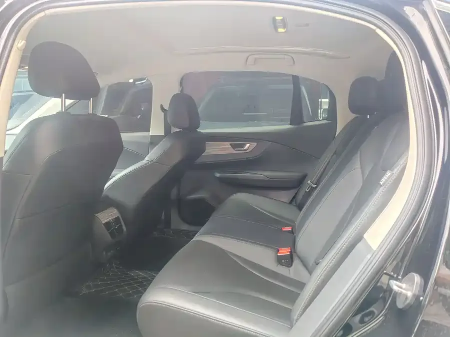 Hongqi E-QM5 Hongqi E-QM5 2023 620km PLUS 2023 — миниатюра 2