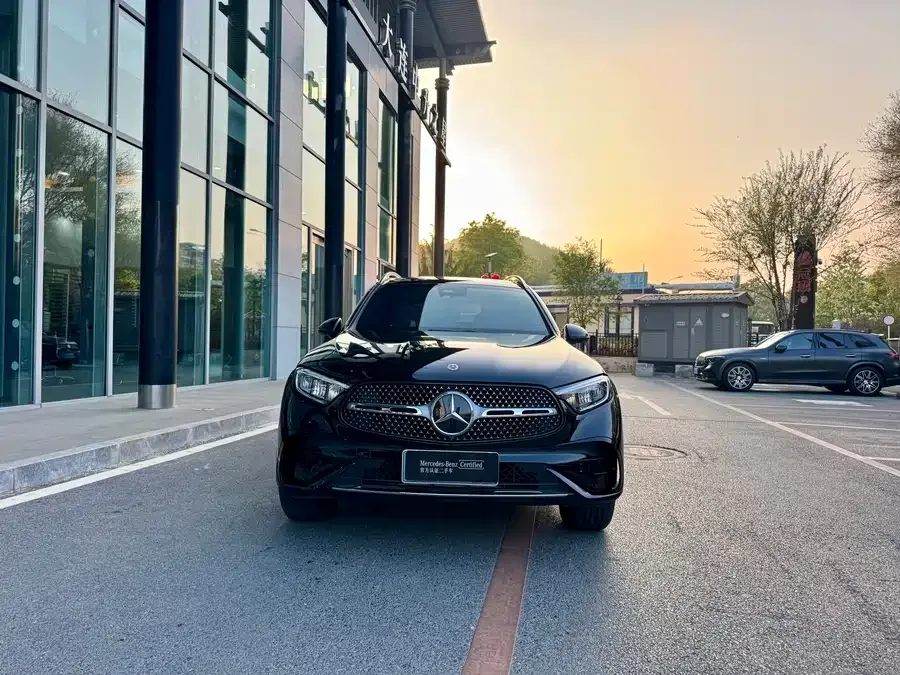 Mercedes-Benz GLC-Class Mercedes-Benz GLC 2023 GLC 300 L 4MATIC luxury 5-seater 2023 — миниатюра 3