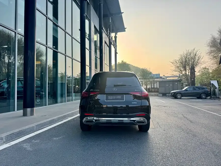 Mercedes-Benz GLC-Class Mercedes-Benz GLC 2023 GLC 300 L 4MATIC luxury 5-seater 2023 — миниатюра 5