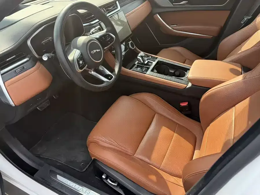 Jaguar XFL 2022 2.0T P300 AWD Flagship Sport Edition 2024 — миниатюра 4