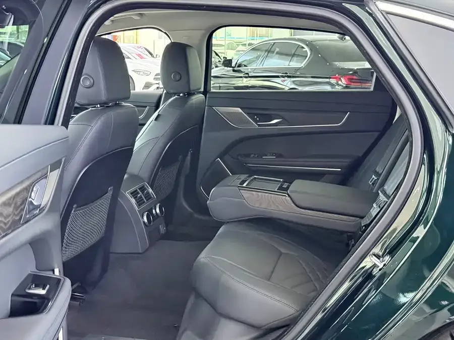 Jaguar XFL 2022 XFL 2.0T P250 2WD Exclusive Luxury Edition 2022 — миниатюра 2