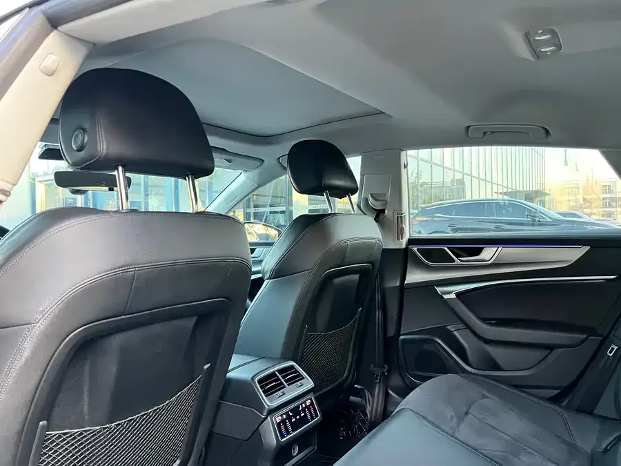 Audi A7 2023 45 TFSI Premium Edition 2023 — миниатюра 3