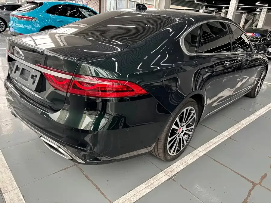 Jaguar XFL 2025 2.0T P250 Two-Wheel Drive Premium Luxury Edition 2025 — миниатюра 5