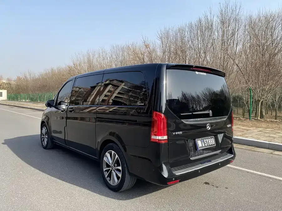 Mercedes-Benz Class V Mercedes-Benz V-Class 2022 V 260 Pilot Edition 2023 — миниатюра 3