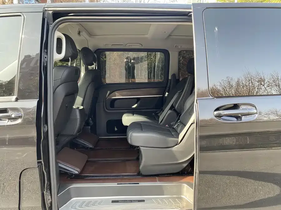 Mercedes-Benz Class V Mercedes-Benz V-Class 2022 V 260 Pilot Edition 2023 — миниатюра 4