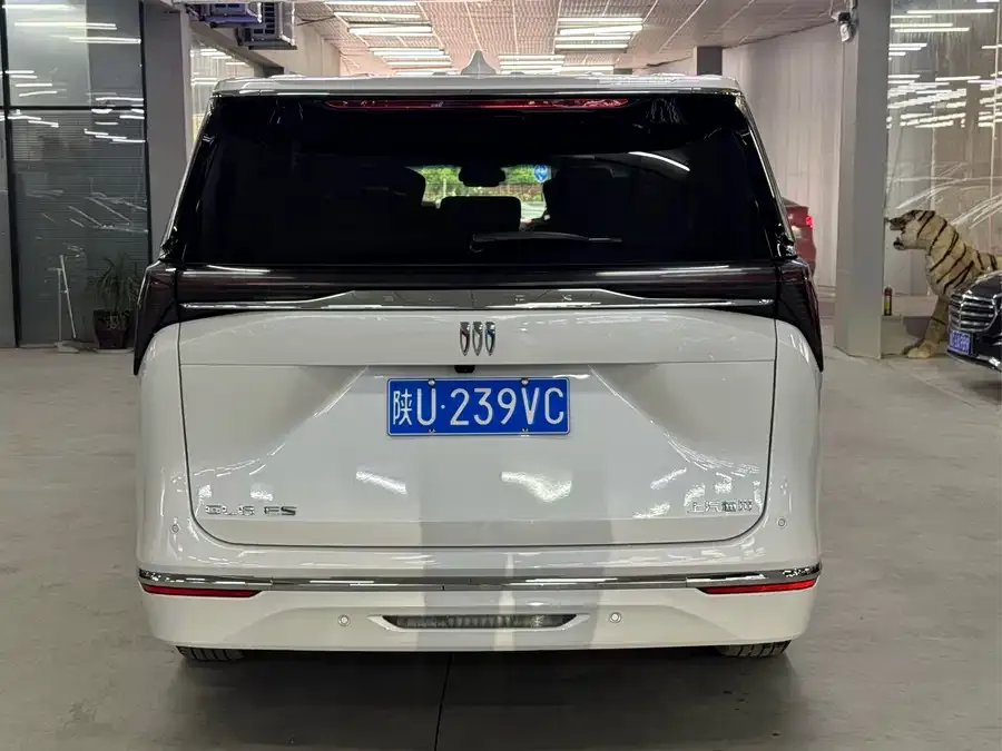 Buick GL8 2025 Lu Zun Zhixiang Edition 2025 — миниатюра 5