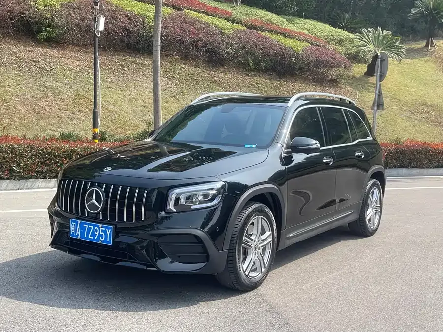 Mercedes-Benz GLB-Class 2023