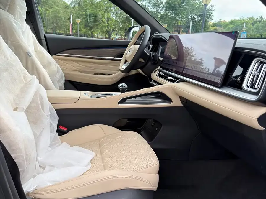 Geely Monjaro Geely Xingyue L 2026 Oriental Yao 2.0TD Automatic Sky Edition 2026 — миниатюра 4