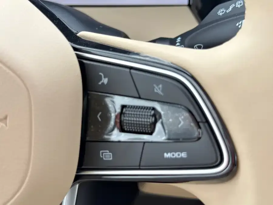 Geely Monjaro Geely Xingyue L 2026 Oriental Yao 2.0TD Automatic Sky Edition 2026 — миниатюра 5