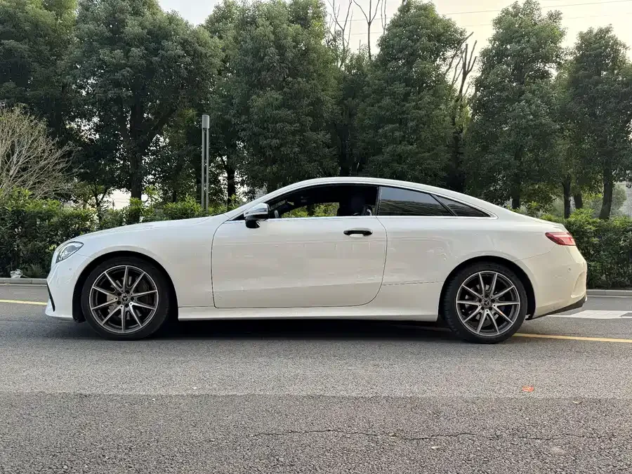 Mercedes-Benz E-Class Mercedes-Benz E-Class (Imported) 2021 E 260 Coupe 2022 — миниатюра 4