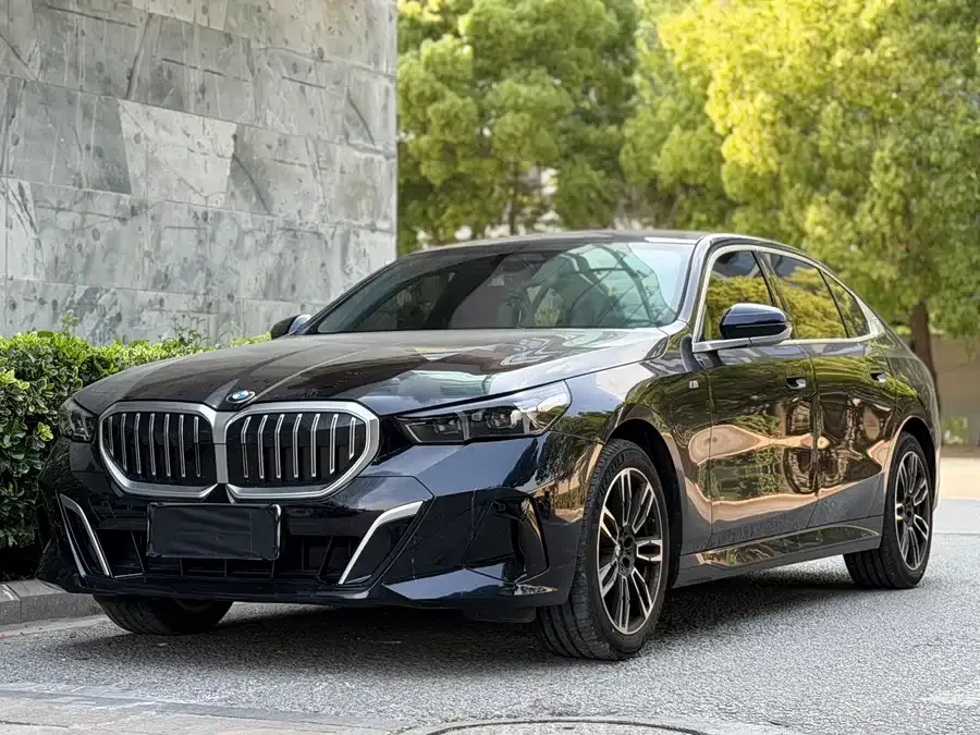 BMW 5 Series 2024