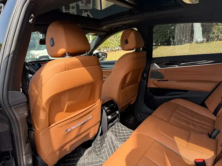 BMW 6 Series GT 2022 630i M Sport Package 2024 — миниатюра 3