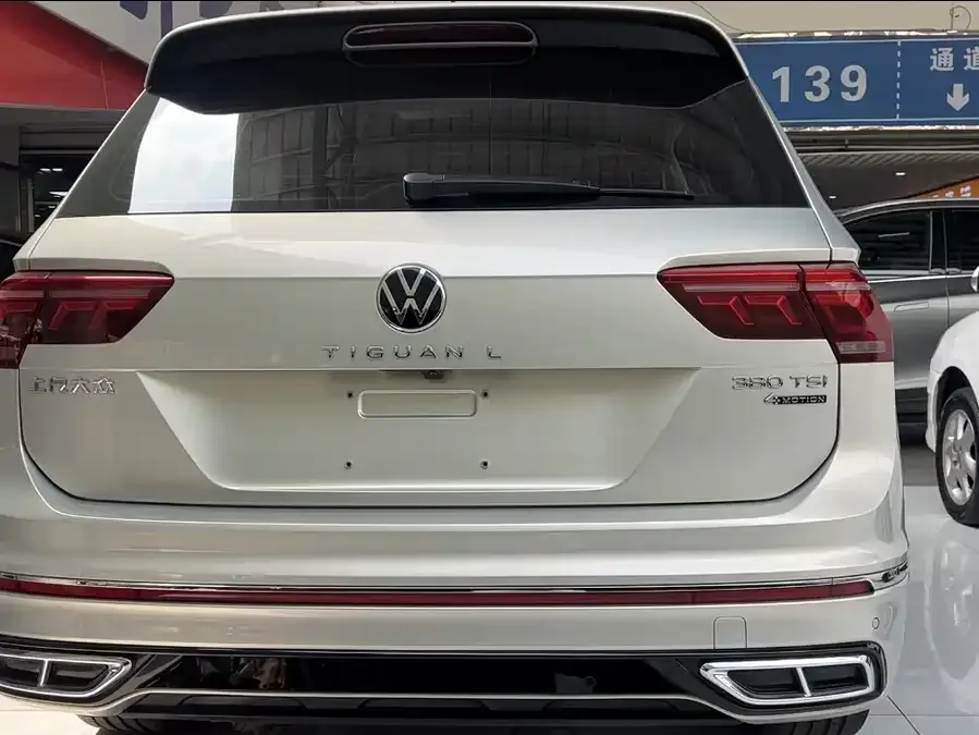 Volkswagen Tiguan L Tiguan L 2023 facelift 380TSI automatic four-wheel drive R-Line flagship version 7 seats 2023 — миниатюра 2