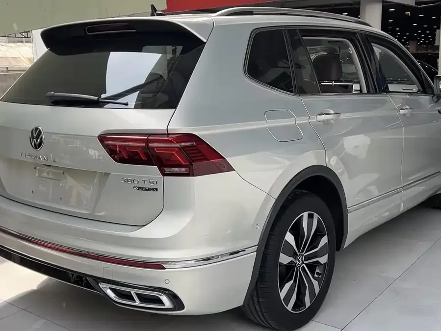Volkswagen Tiguan L Tiguan L 2023 facelift 380TSI automatic four-wheel drive R-Line flagship version 7 seats 2023 — миниатюра 4