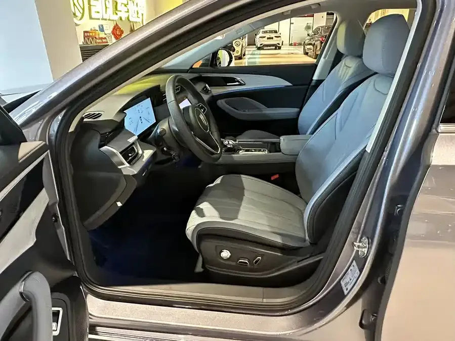 Hongqi H5 PHEV Hongqi H5 PHEV 2025 170 Super Hybrid Edition 2025 — миниатюра 4
