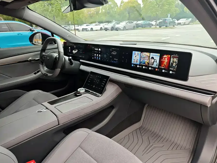 Voyah Lantu light chasing VOYAH 2024 PHEV 4WD Ultra-Long-Range Flagship Edition 2024 — миниатюра 2