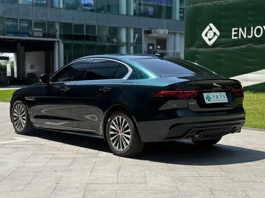 Jaguar XEL 2023 2.0T 200PS R-DYNAMIC Youth Sports Edition 2023 — миниатюра 4