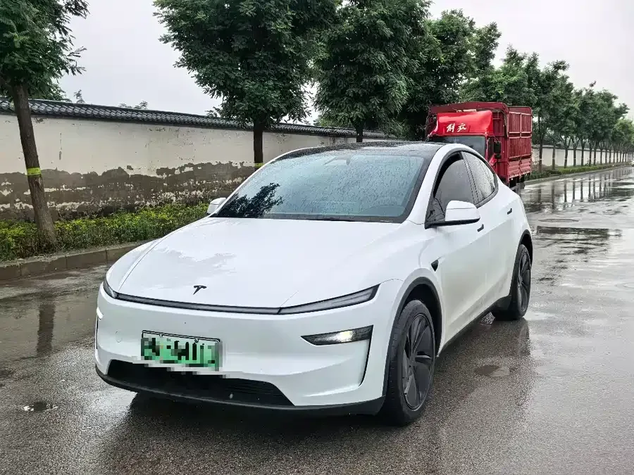 Tesla Model Y 2026