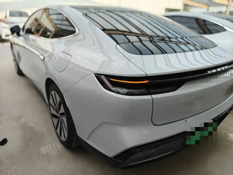 Geely Galaxy E8 Galaxy E8 2024 550km RWD MAX 2024 — миниатюра 5