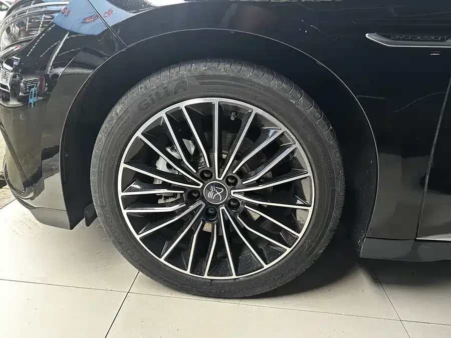 BYD Second-hand Han 2023 EV Champion Edition 506KM Front-wheel Drive Premium 2023 — миниатюра 2