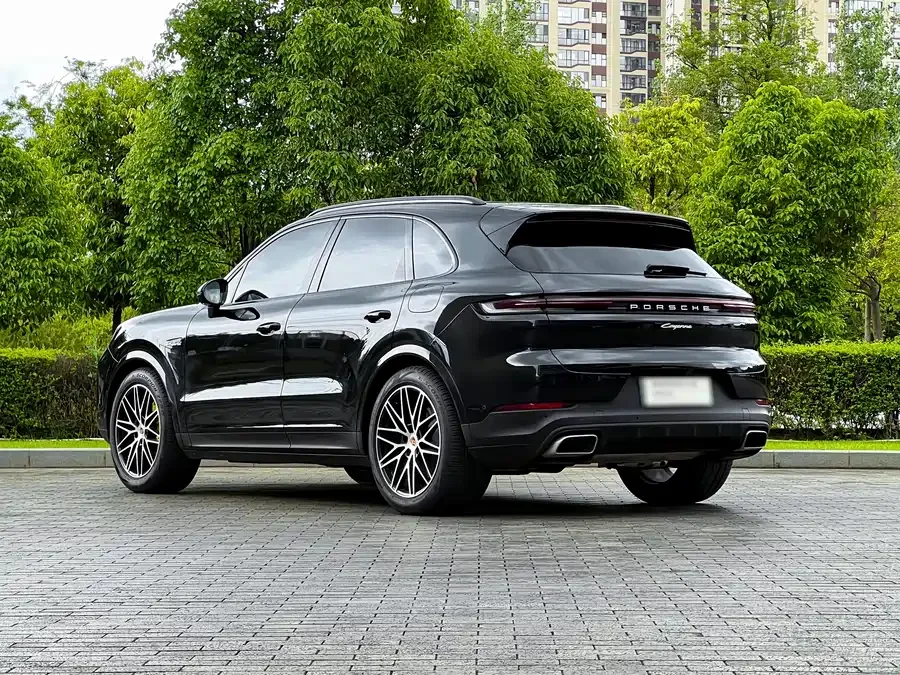 Porsche Cayenne New Energy Cayenne New Energy 2025 Cayenne E-Hybrid 2.0T 2025 — миниатюра 4