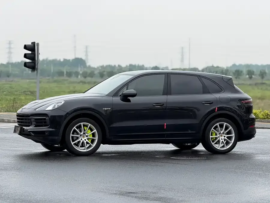 Porsche Cayenne New Energy 2023